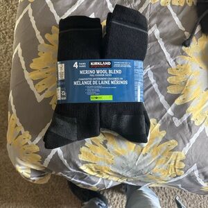 Kirkland Signature Men's Black Merino Wool Blend Socks - 4 Pack